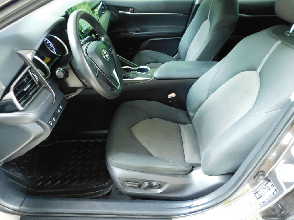 2021 Toyota Camry Image 7
