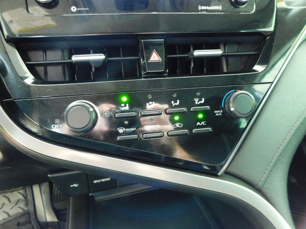 2021 Toyota Camry Image 14