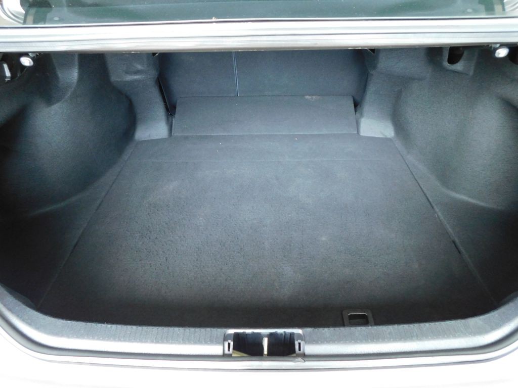 2021 Toyota Camry Image 25