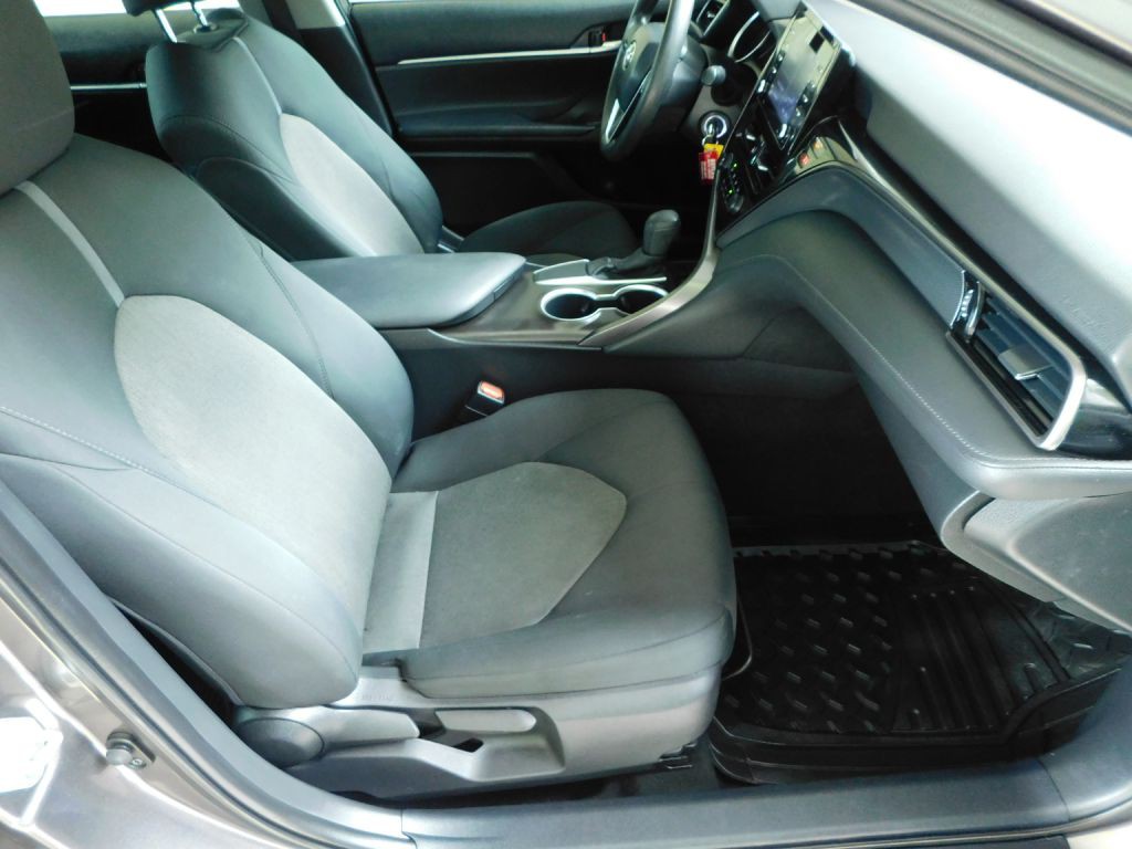 2021 Toyota Camry Image 27