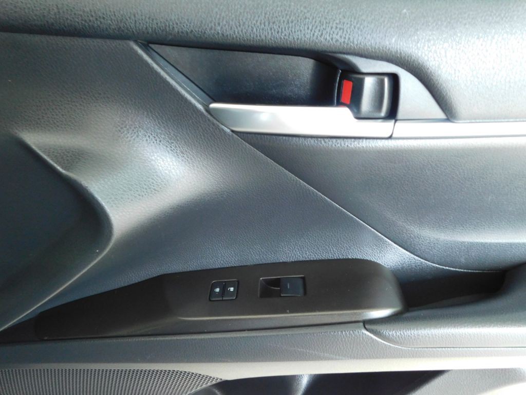 2021 Toyota Camry Image 30
