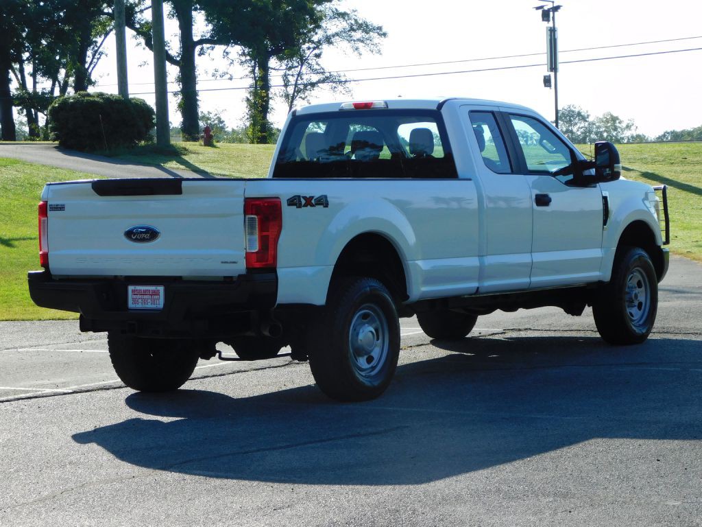2017 Ford F-350 Image 6
