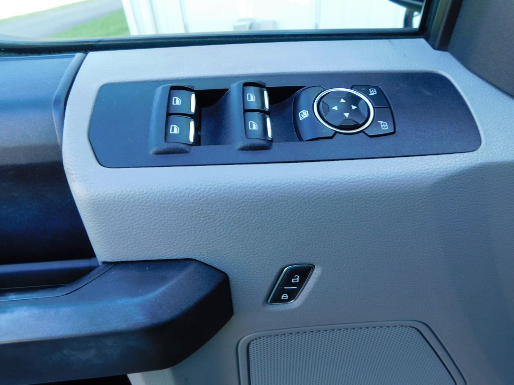 2017 Ford F-350 Image 22
