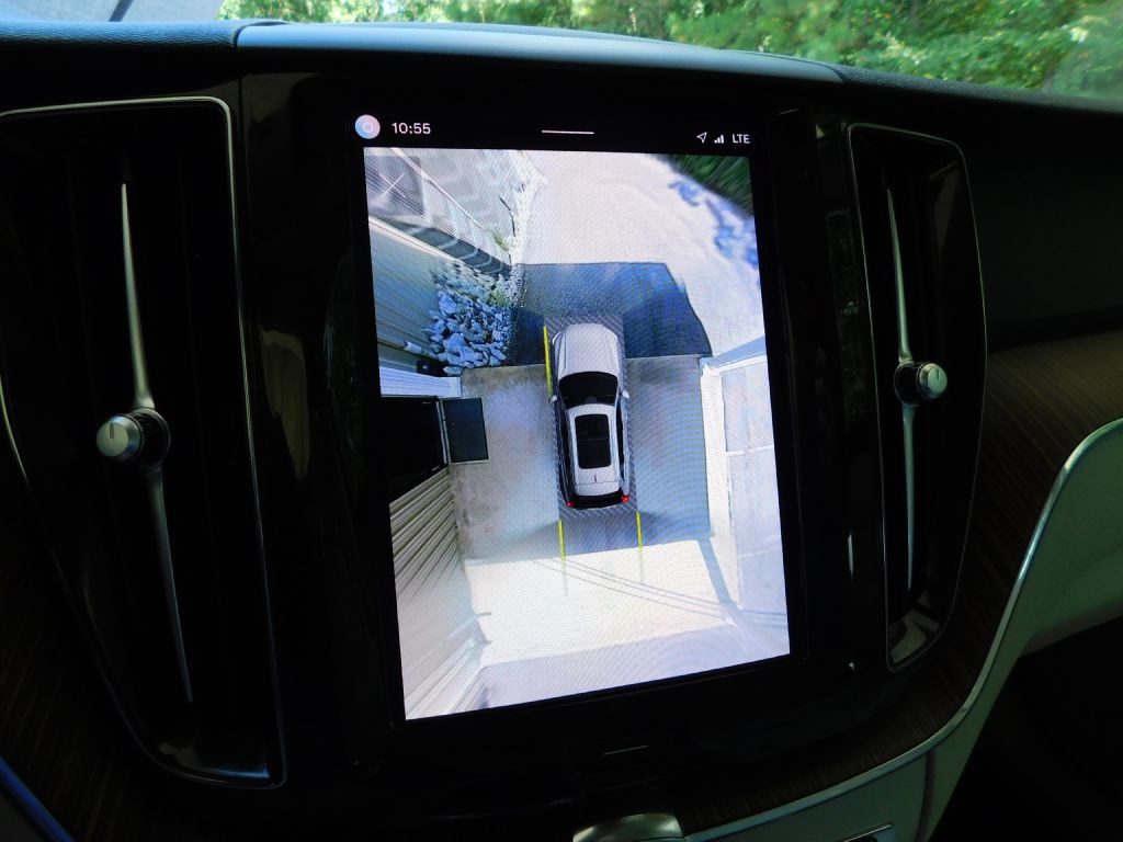 2022 Volvo XC60 Image 16