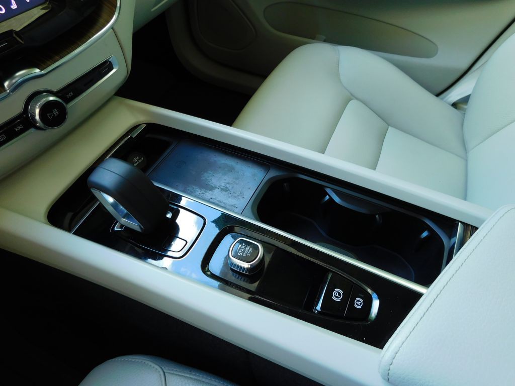 2022 Volvo XC60 Image 19