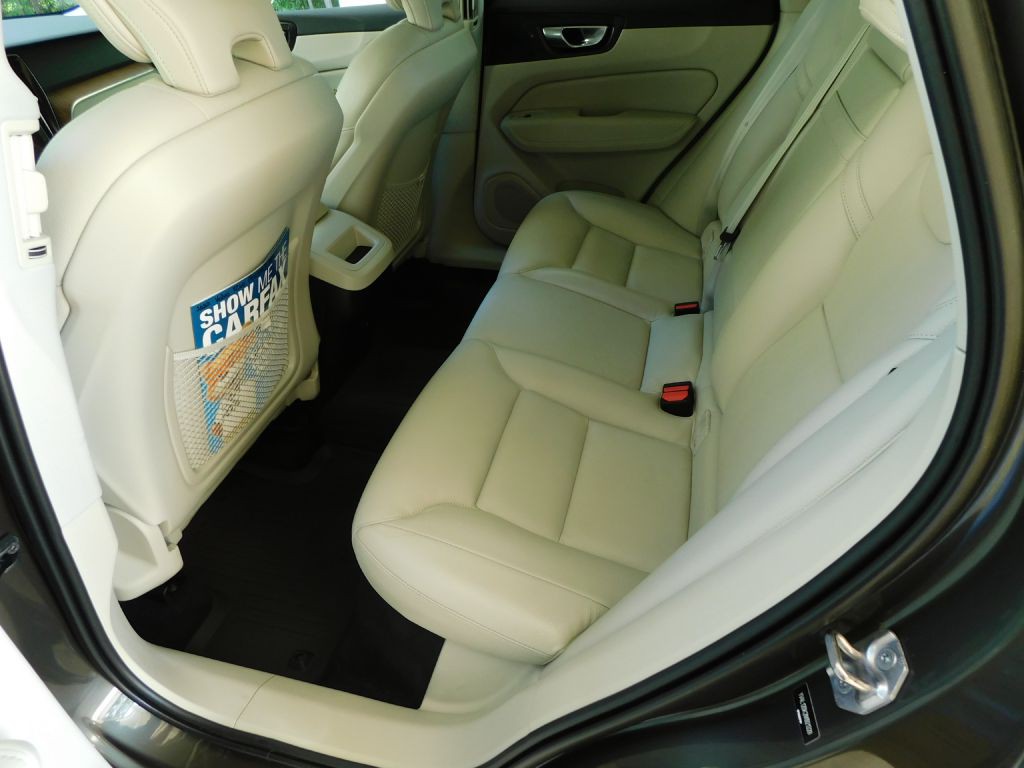 2022 Volvo XC60 Image 27