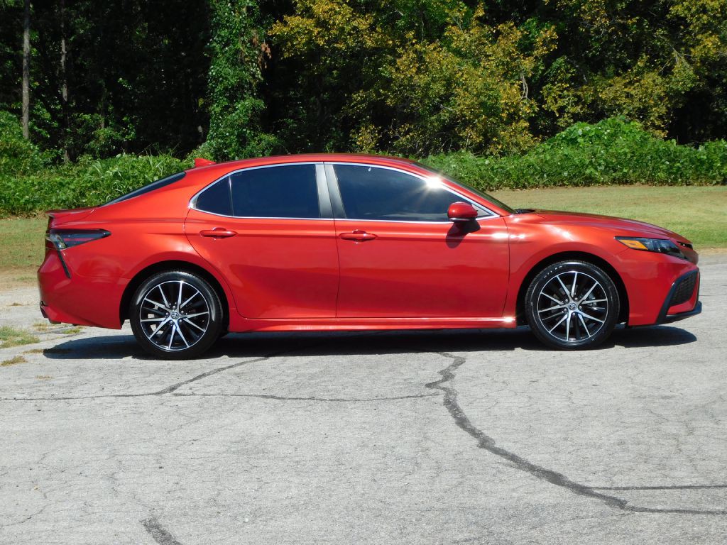 2023 Toyota Camry Image 3