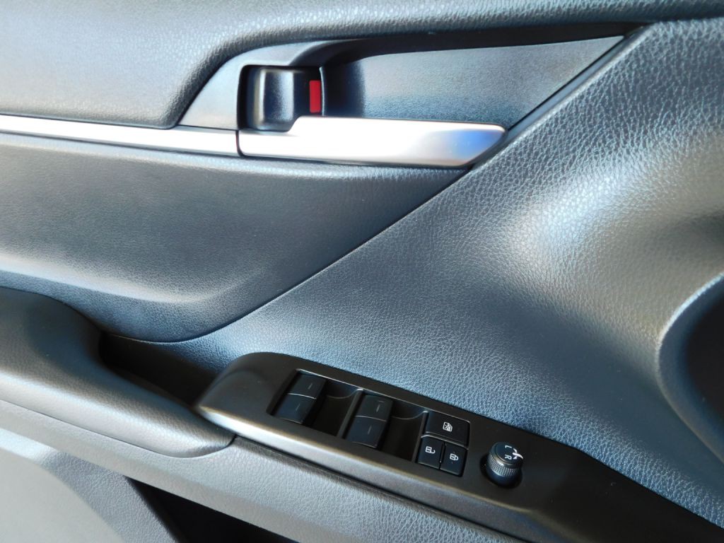2023 Toyota Camry Image 21