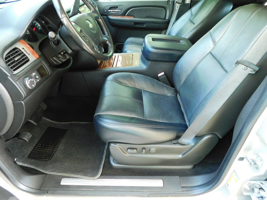 2008 Chevrolet Avalanche Image 8