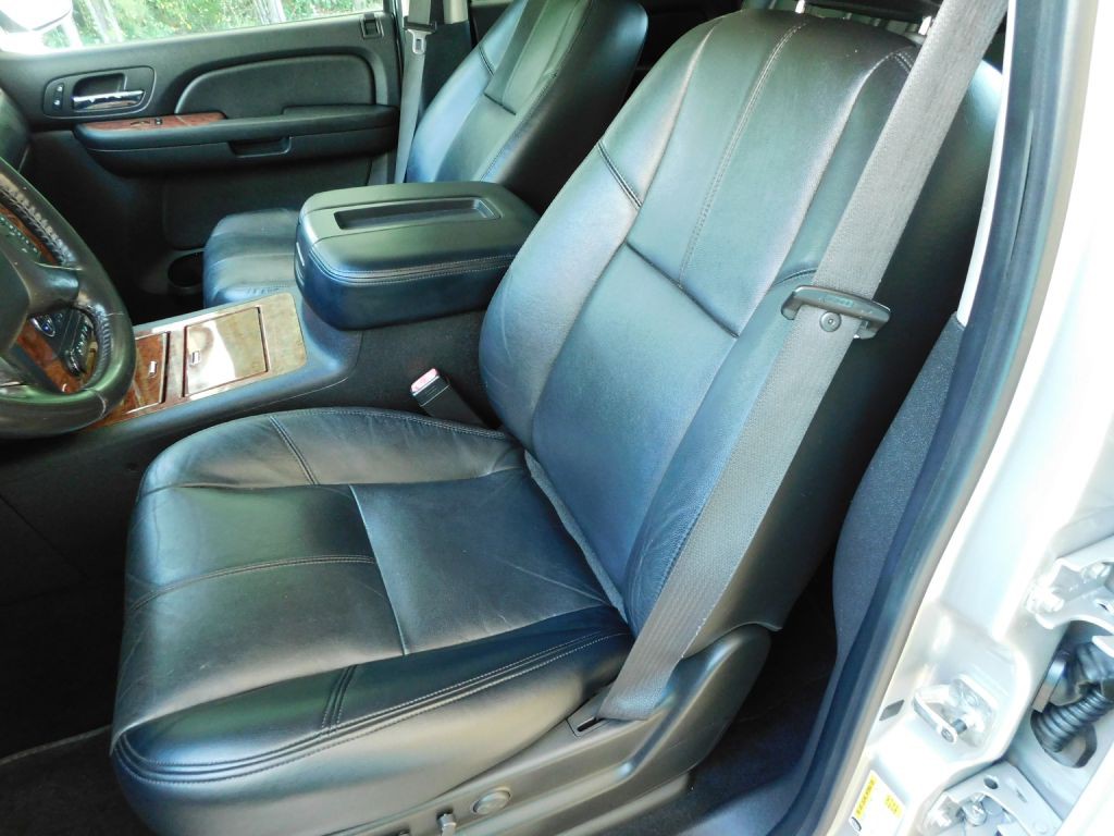 2008 Chevrolet Avalanche Image 9