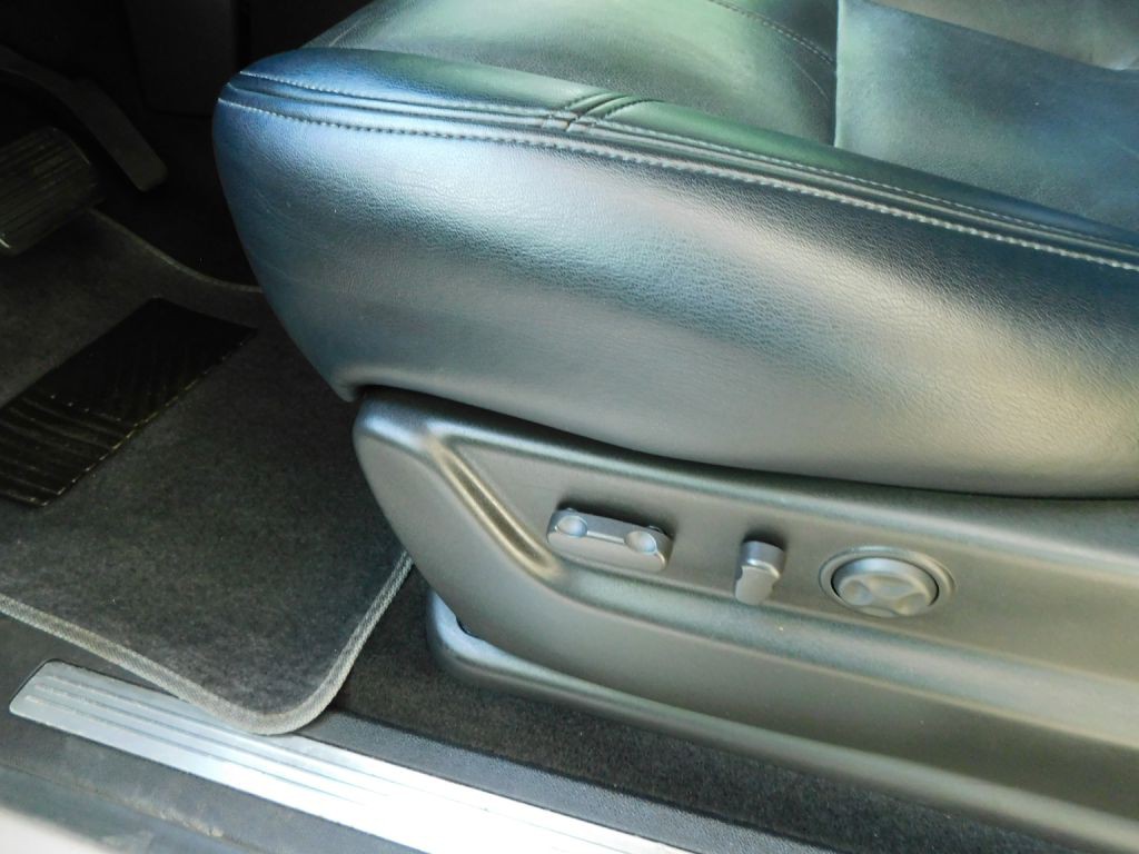 2008 Chevrolet Avalanche Image 10