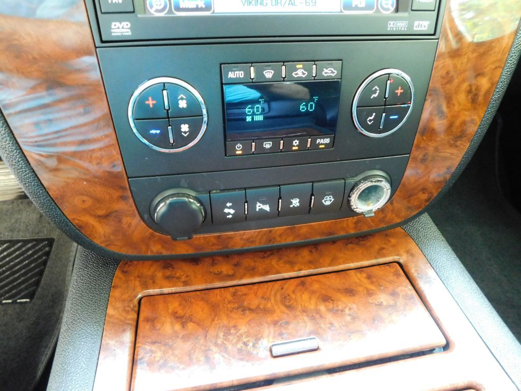 2008 Chevrolet Avalanche Image 16