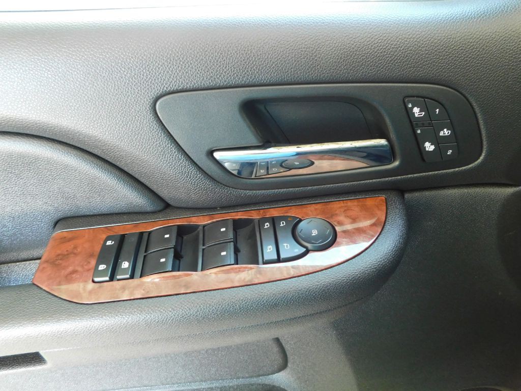 2008 Chevrolet Avalanche Image 25