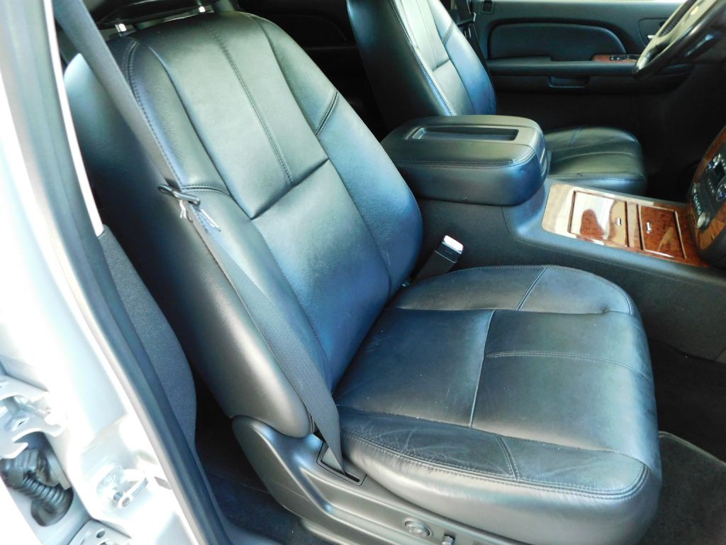 2008 Chevrolet Avalanche Image 33