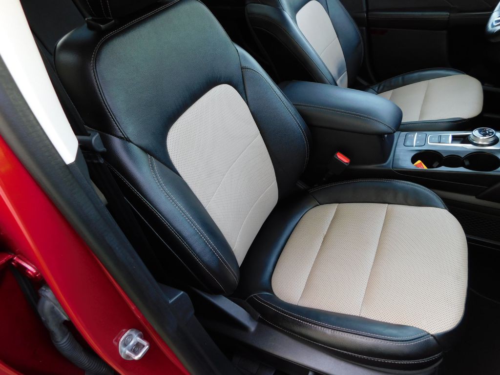 2022 Ford Escape Image 32