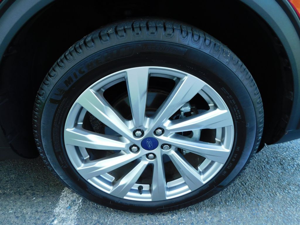 2022 Ford Escape Image 40