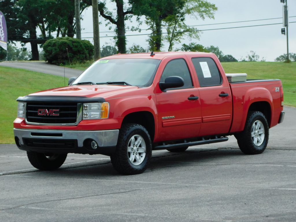 2011 GMC Sierra Image 2