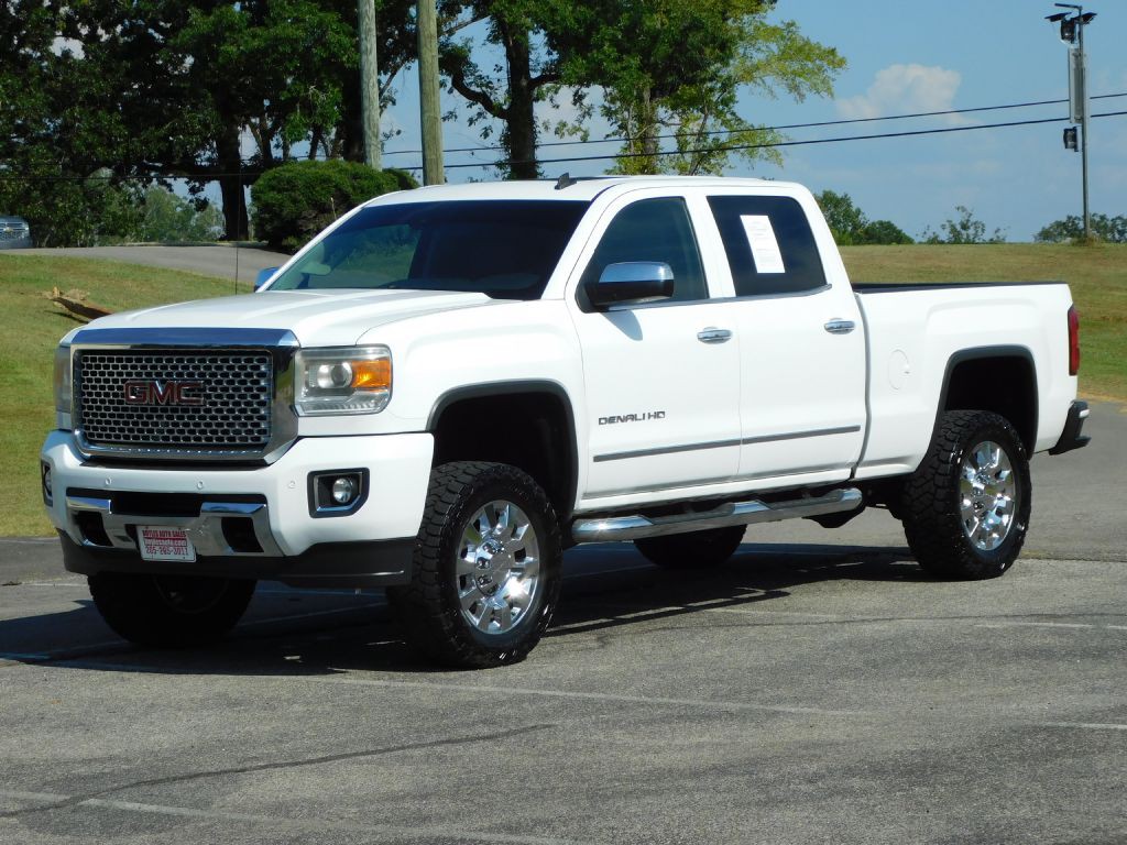 2015 GMC Sierra Image 2