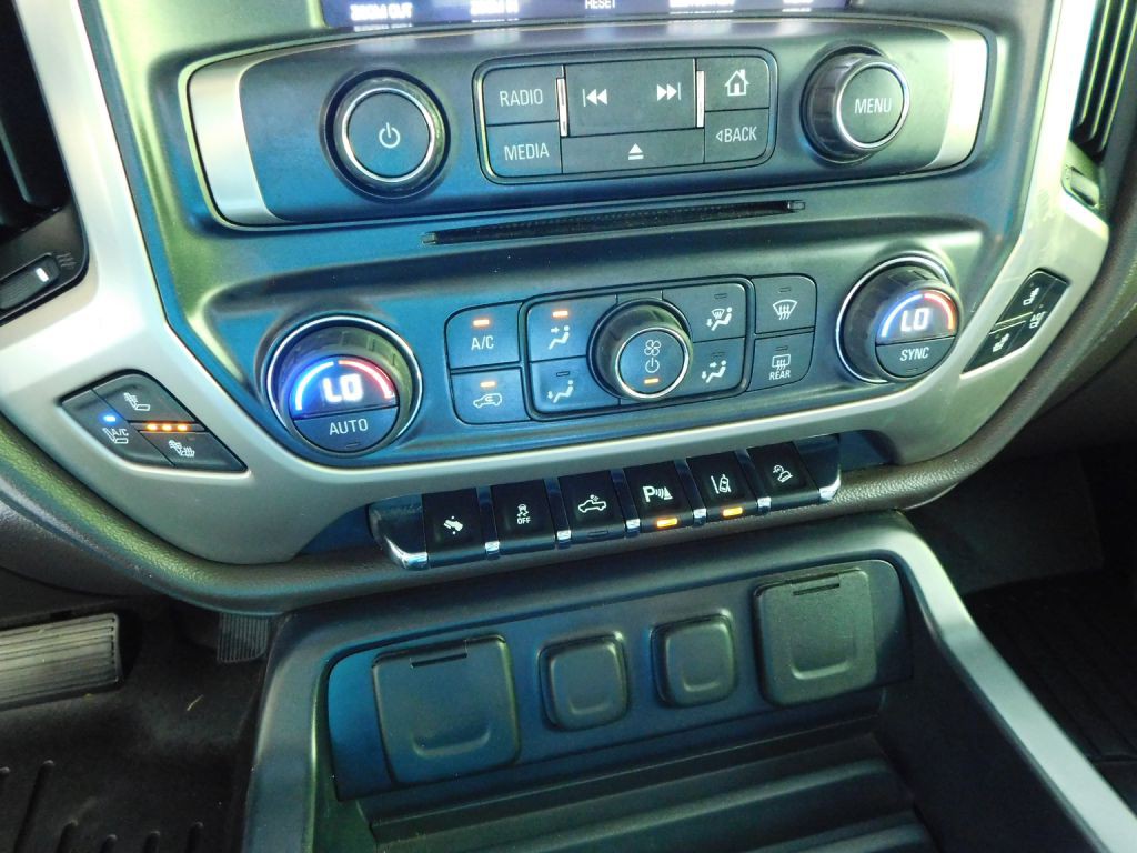 2015 GMC Sierra Image 17