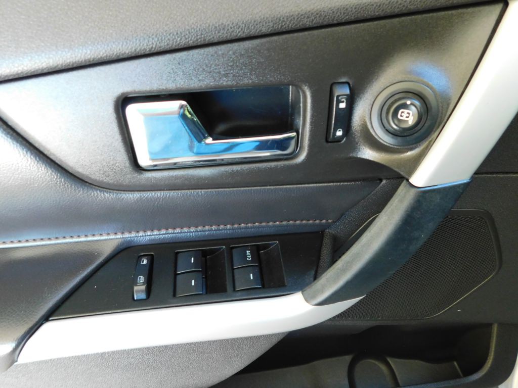 2014 Ford Edge Image 21