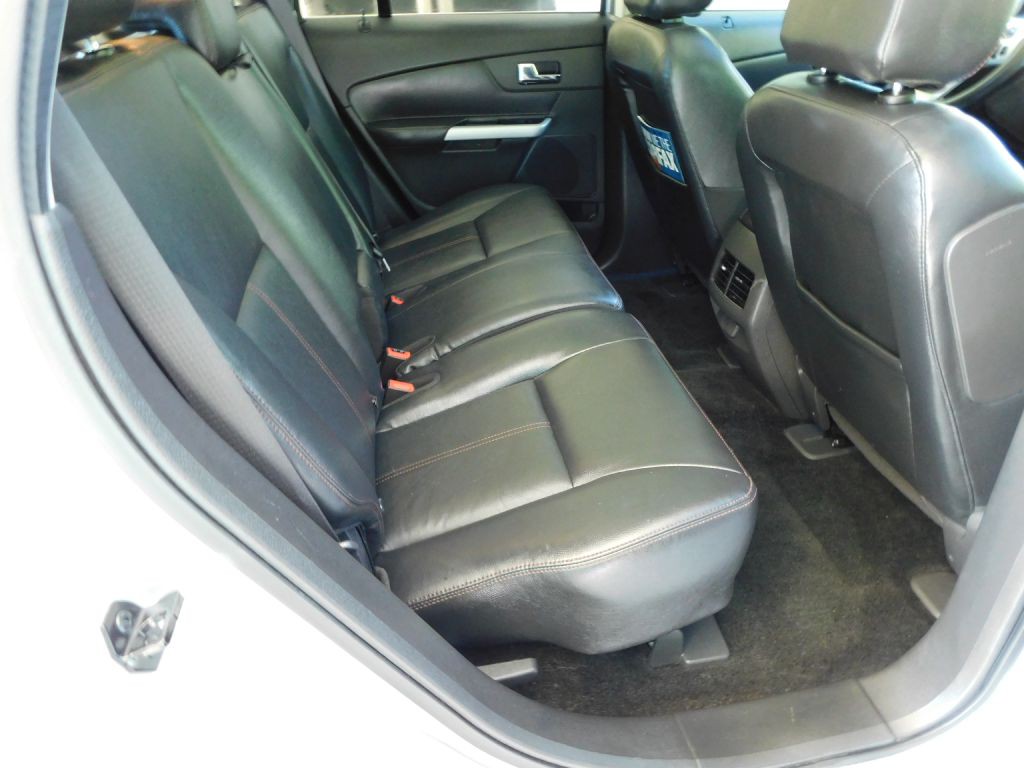 2014 Ford Edge Image 28