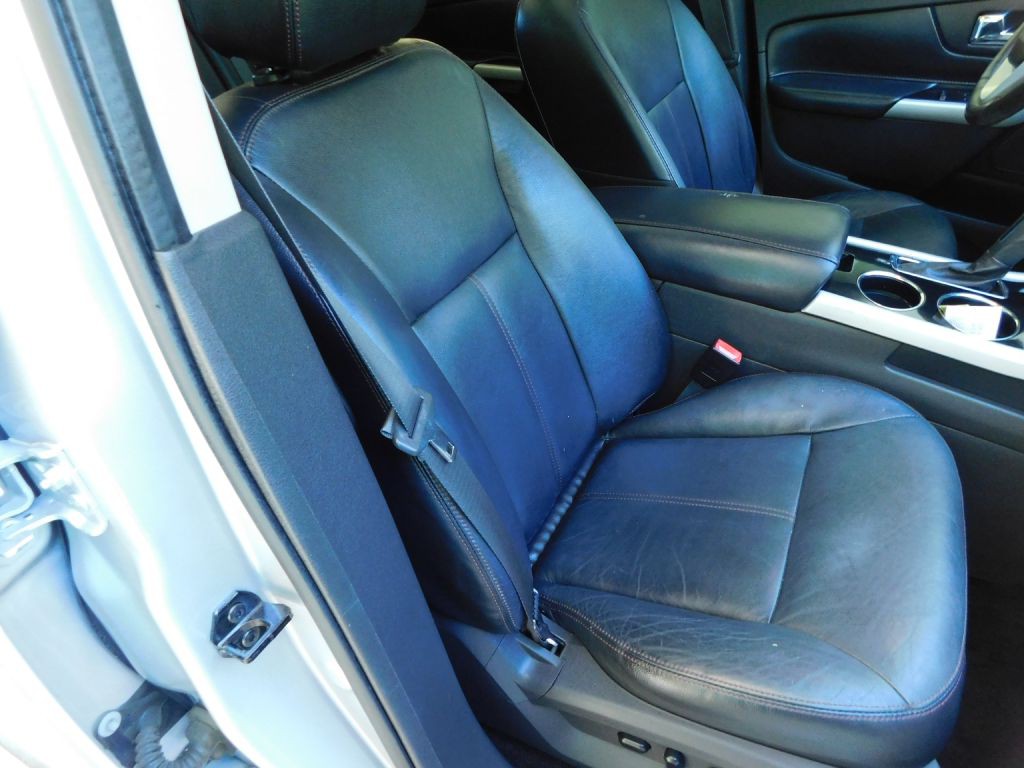 2014 Ford Edge Image 30