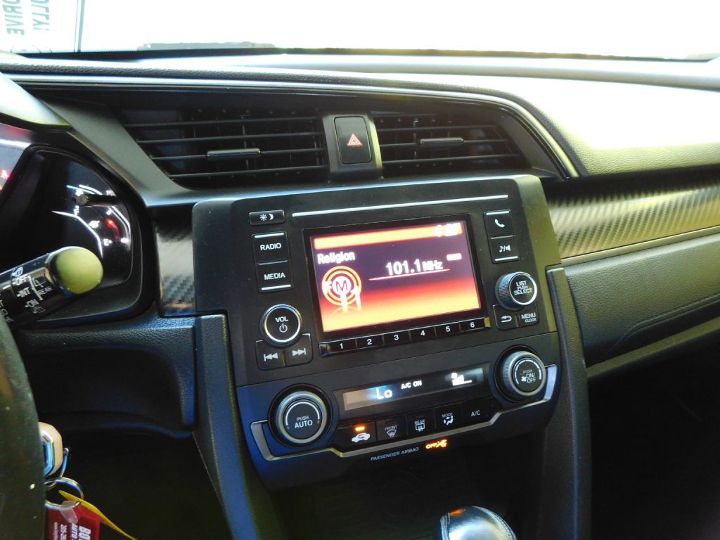 2017 Honda Civic Image 12