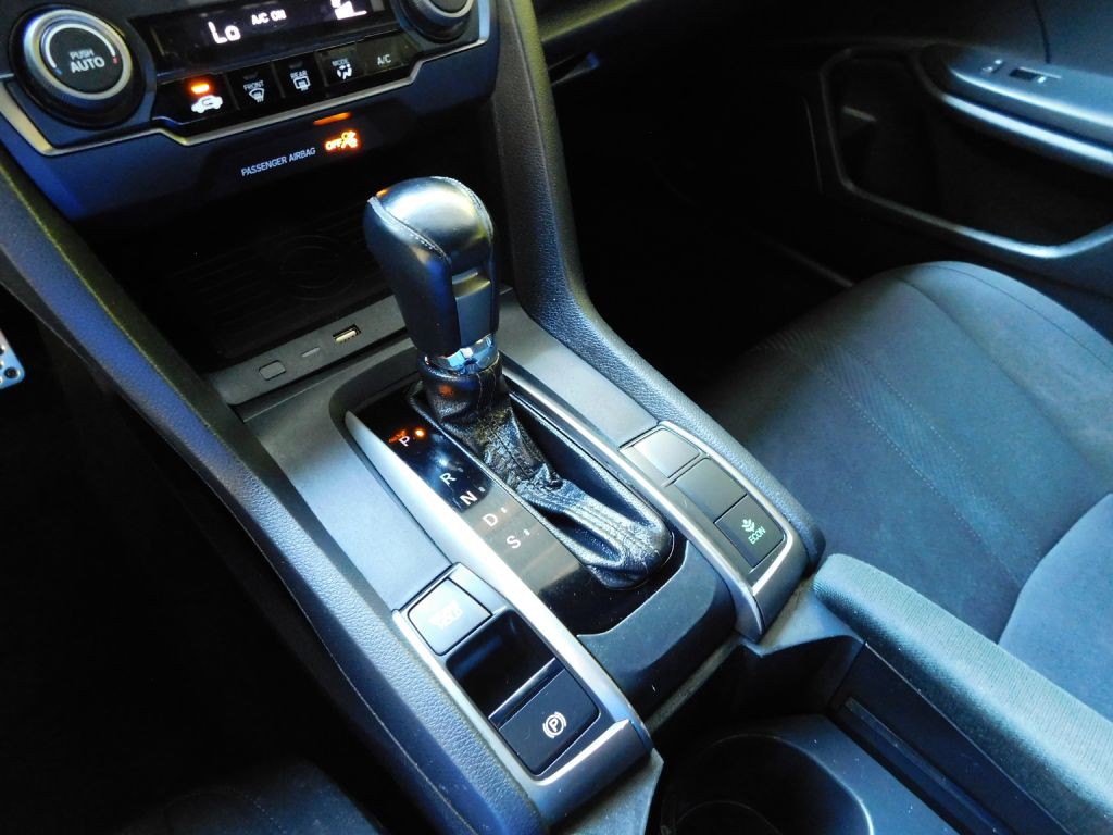 2017 Honda Civic Image 15