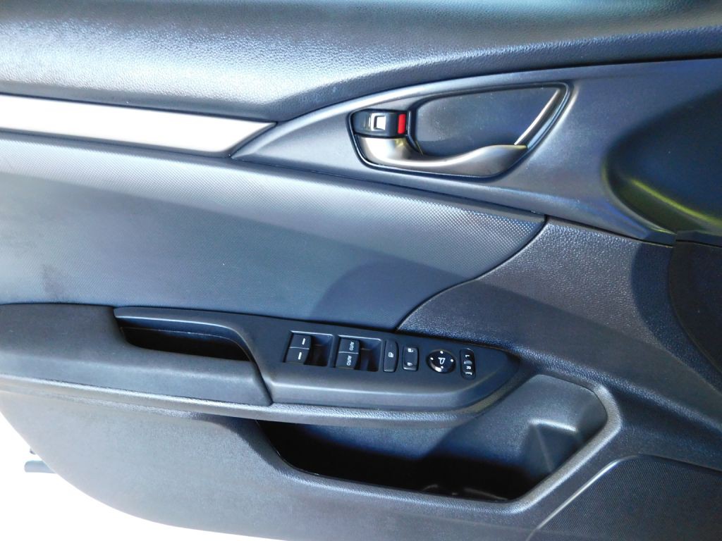 2017 Honda Civic Image 18