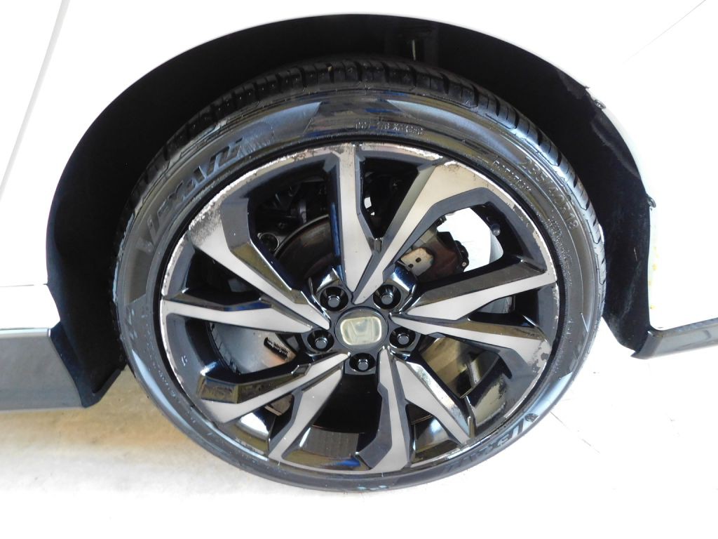 2017 Honda Civic Image 29