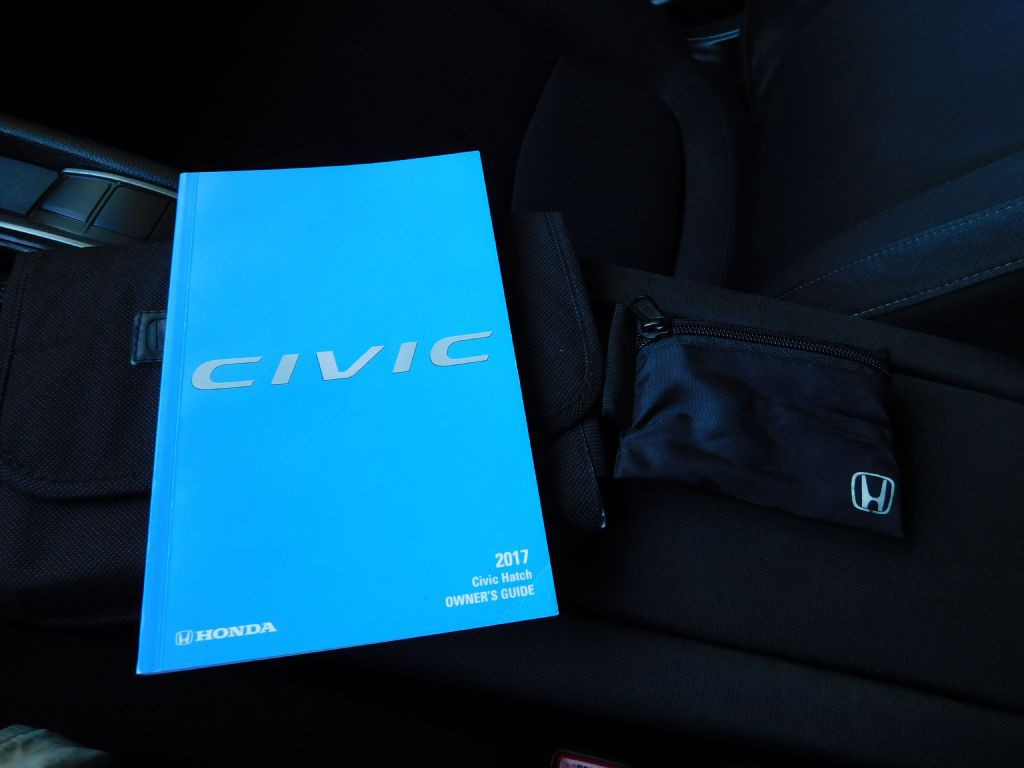2017 Honda Civic Image 32