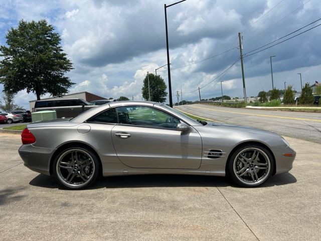 2006 Mercedes-Benz SL-Class Image 2