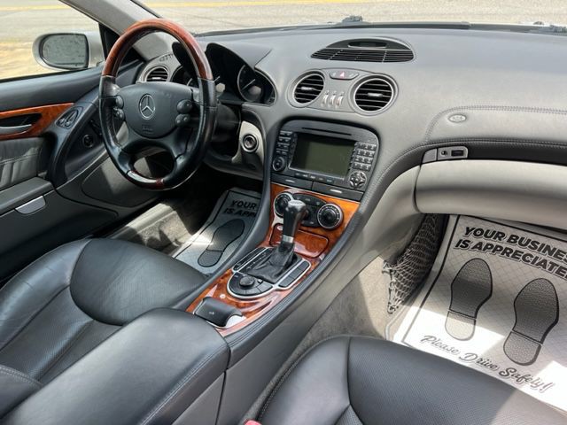 2006 Mercedes-Benz SL-Class Image 15