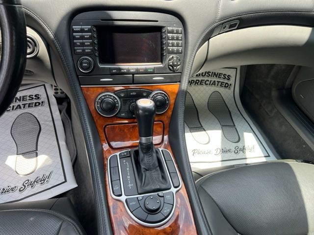 2006 Mercedes-Benz SL-Class Image 17