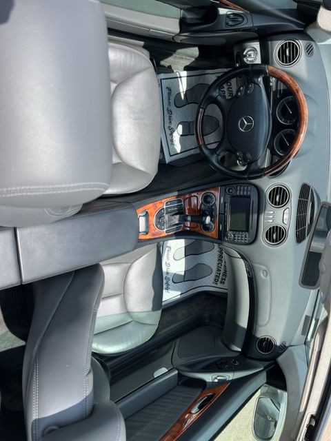 2006 Mercedes-Benz SL-Class Image 26
