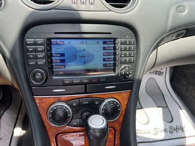 2006 Mercedes-Benz SL-Class Image 33