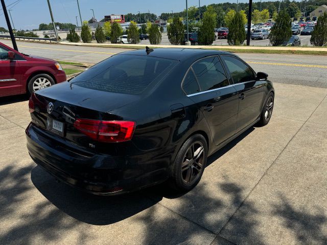 2015 Volkswagen Jetta Image 4