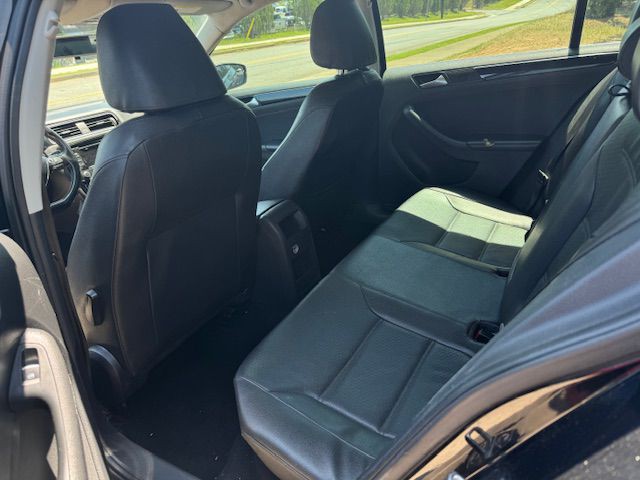 2015 Volkswagen Jetta Image 9