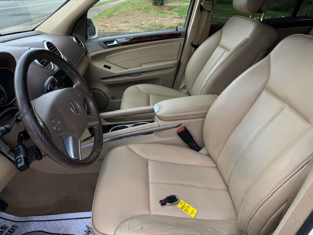 2010 Mercedes-Benz GL-Class Image 12