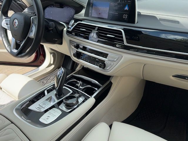 2022 BMW 7 Series Image 8