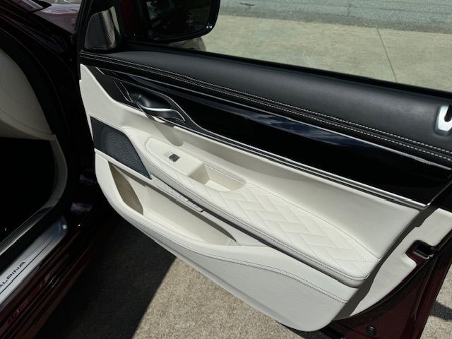 2022 BMW 7 Series Image 10