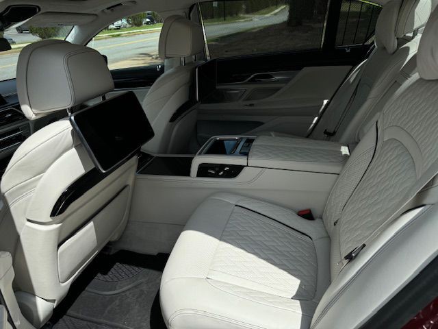 2022 BMW 7 Series Image 14