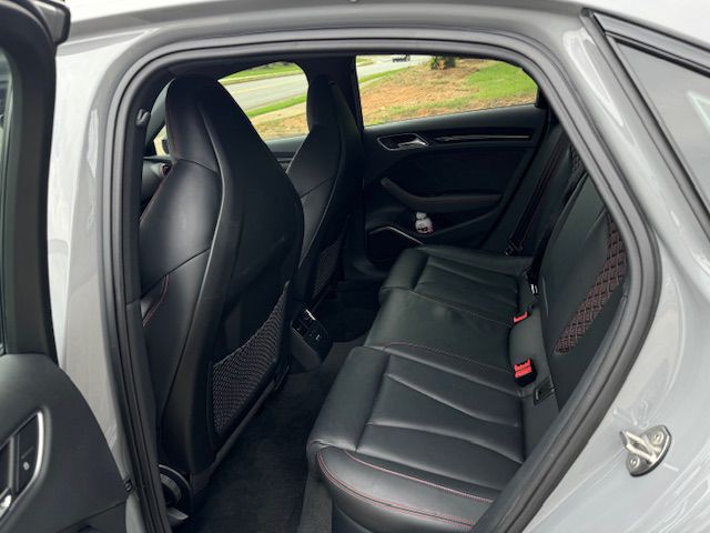 2020 Audi RS3 Image 9