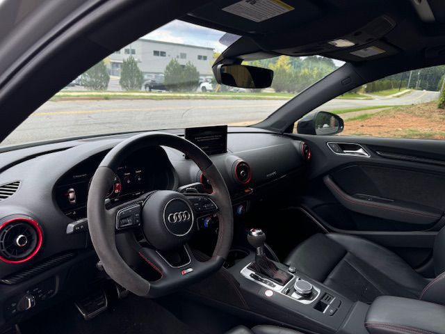 2020 Audi RS3 Image 11