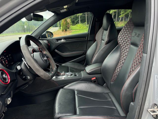 2020 Audi RS3 Image 12