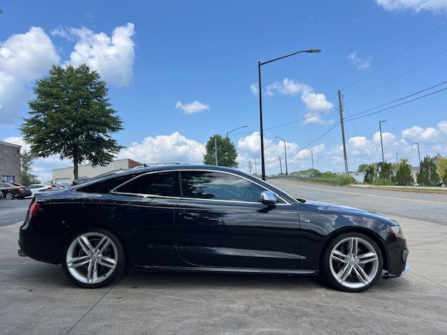 2010 Audi S5 Image 2