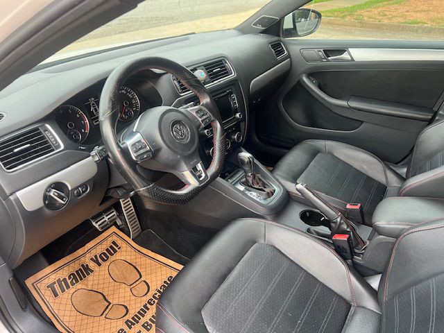 2013 Volkswagen Jetta Image 9