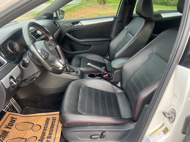 2013 Volkswagen Jetta Image 11