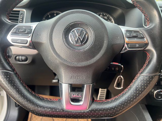2013 Volkswagen Jetta Image 21