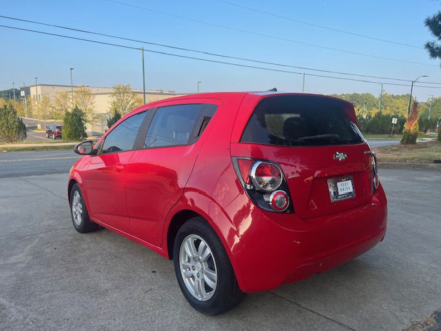 2012 Chevrolet Sonic Image 2